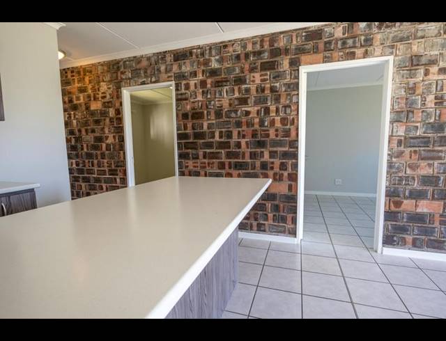 2 BEDROOM PROPERTY TO RENT IN MILNERTON CENTRAL